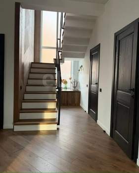 Дом 212м&sup2;, 2-этажный, участок 6 сот.  