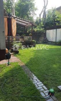 Дом 394м&sup2;, 2-этажный, участок 8 сот.  