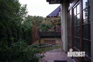 Дом 380м², 3-этажный, участок 8 сот.  
