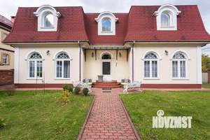 Дом 284м², 2-этажный, участок 6 сот.  