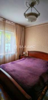 Дом 220м², 3-этажный, участок 6 сот.  