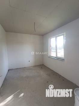 Дом 130м&sup2;, 2-этажный, участок 4 сот.  