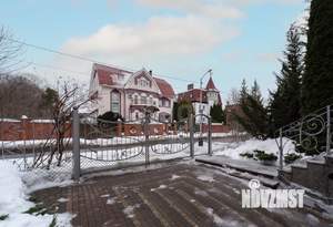 Дом 290м&sup2;, 4-этажный, участок 8 сот.  