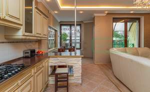 Дом 195м², 3-этажный, участок 2 сот.  