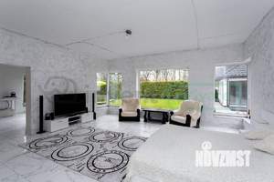 Дом 260м², 2-этажный, участок 10 сот.  