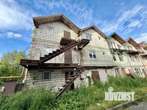 Таунхаус 300м², 3-этажный, участок 1 сот.  