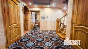 Коттедж 512м&sup2;, 4-этажный, участок 12 сот.  