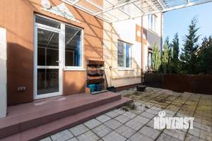 Таунхаус 210м², 3-этажный, участок 1 сот.  