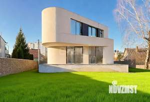 Дом 608м&sup2;, 3-этажный, участок 12 сот.  