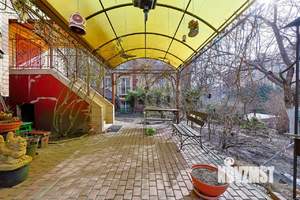 Дом 461м&sup2;, 3-этажный, участок 6 сот.  