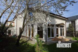 Дом 231м², 2-этажный, участок 6 сот.  
