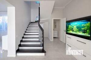 Дом 299м&sup2;, 2-этажный, участок 6 сот.  