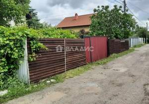 Дом 32м&sup2;, 2-этажный, участок 6 сот.  