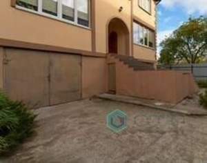 Дом 431м&sup2;, 3-этажный, участок 12 сот.  