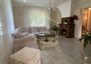 Дом 250м², 2-этажный, участок 6 сот.  