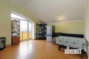 Дом 455м², 3-этажный, участок 1200 сот.  