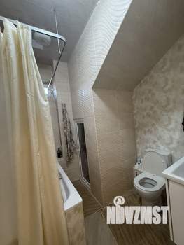 Дом 180м&sup2;, 2-этажный, участок 7 сот.  