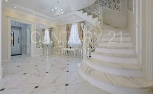 Дом 175м&sup2;, 3-этажный, участок 8 сот.  