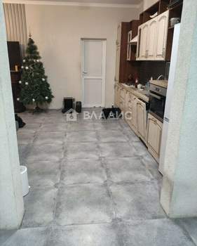 Дом 200м&sup2;, 2-этажный, участок 7 сот.  