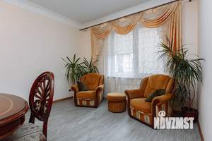 Дом 348м², 3-этажный, участок 6 сот.  