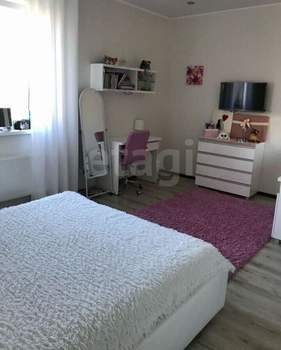 Дом 240м², 3-этажный, участок 5 сот.  