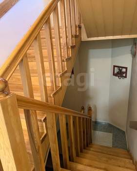 Дом 461м&sup2;, 3-этажный, участок 6 сот.  