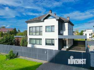 Дом 333м², 2-этажный, участок 6 сот.  