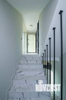 Дом 262м&sup2;, 3-этажный, участок 4 сот.  