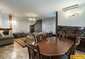 Дом 220м², 2-этажный, участок 6 сот.  