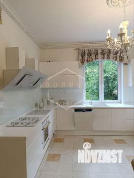 Дом 507м&sup2;, 4-этажный, участок 7 сот.  