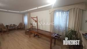 Дом 430м², 3-этажный, участок 12 сот.  