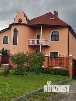Дом 400м², 3-этажный, участок 10 сот.  