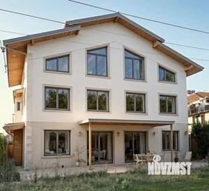 Дом 240м², 3-этажный, участок 3 сот.  