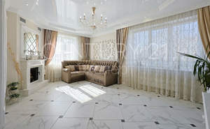 Дом 175м&sup2;, 3-этажный, участок 8 сот.  