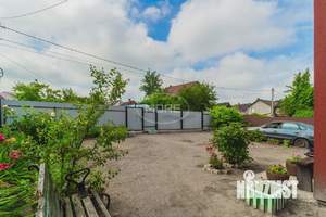 Дом 160м&sup2;, 3-этажный, участок 5 сот.  