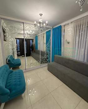 Дом 225м&sup2;, 3-этажный, участок 4 сот.  