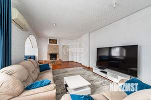 Дом 242м&sup2;, 2-этажный, участок 13 сот.  