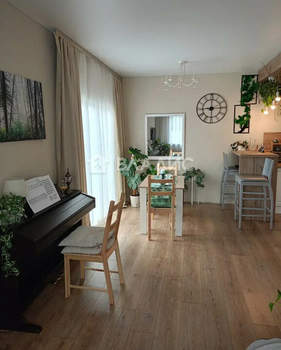 Дом 98м&sup2;, 2-этажный, участок 5 сот.  