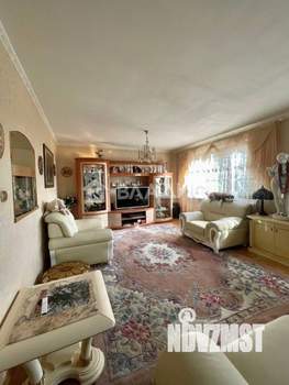 Дом 350м&sup2;, 4-этажный, участок 29 сот.  