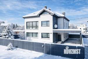 Дом 299м&sup2;, 2-этажный, участок 6 сот.  