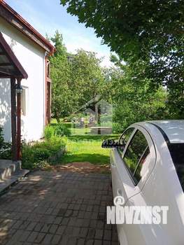 Дом 180м&sup2;, 2-этажный, участок 10 сот.  