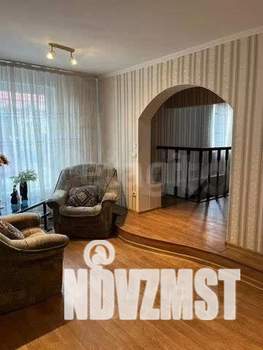 Дом 187м&sup2;, 2-этажный, участок 8 сот.  