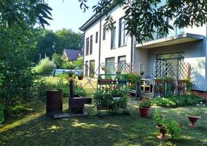 Дом 200м&sup2;, 2-этажный, участок 5 сот.  