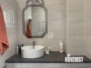 Дом 123м&sup2;, 2-этажный, участок 3 сот.  