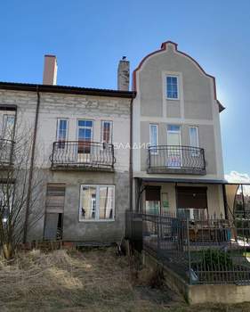 Дом 165м², 3-этажный, участок 2 сот.  