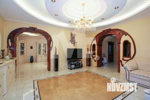 Дом 350м², 3-этажный, участок 11 сот.  