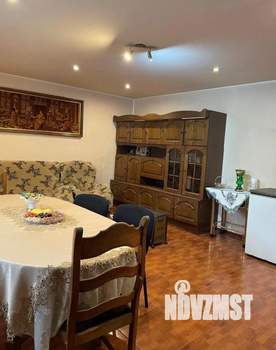 Дом 152м&sup2;, 3-этажный, участок 5 сот.  