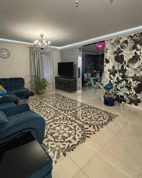 Дом 225м&sup2;, 3-этажный, участок 4 сот.  