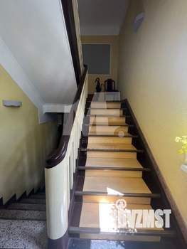 Дом 340м², 3-этажный, участок 10 сот.  