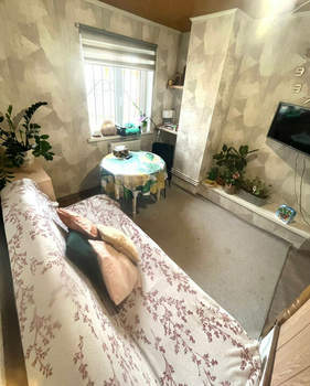 Дом 60м&sup2;, 2-этажный, участок 6 сот.  